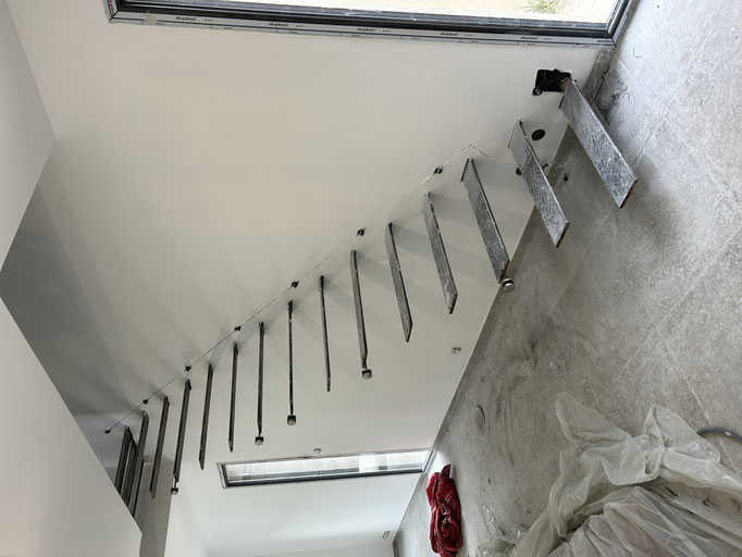 Escalier suspendu avec marche en bois de Hétre 