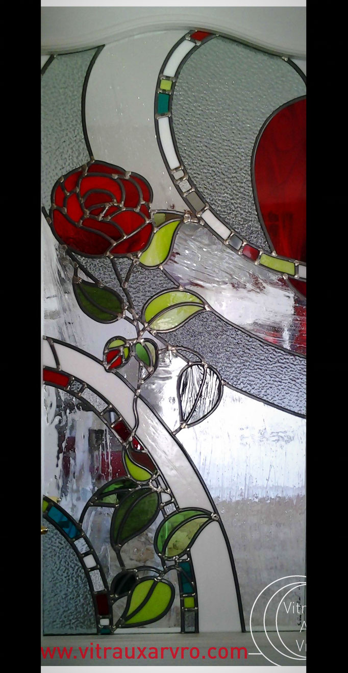 Au Nom de la Rose