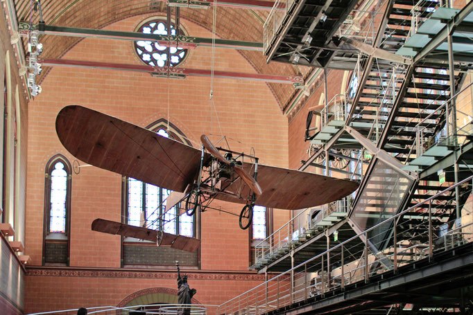 Veteranen der Fluggeschichte im "Musée des Arts et Métiers"