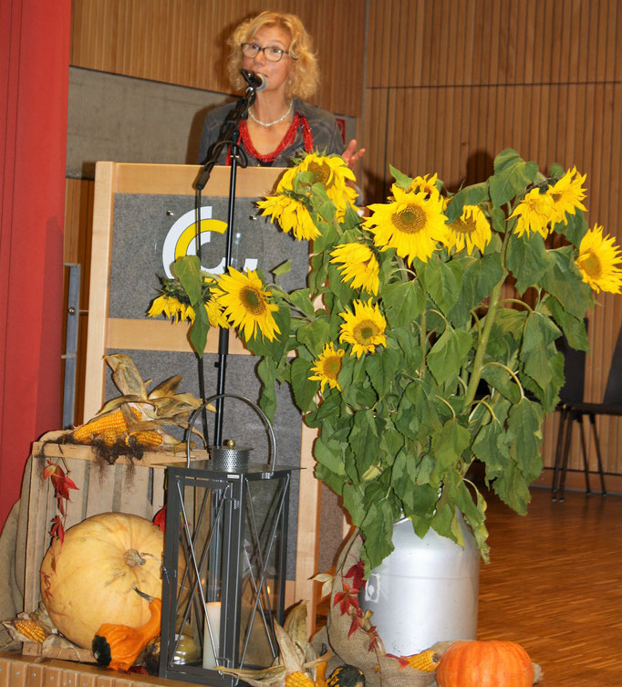 Heidi Huber vom Liederkranz Kirchen bei der Vorstellung ihres Vereins