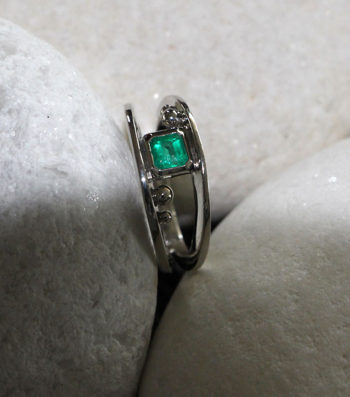 #emerald #ring #platine #uniquepiece