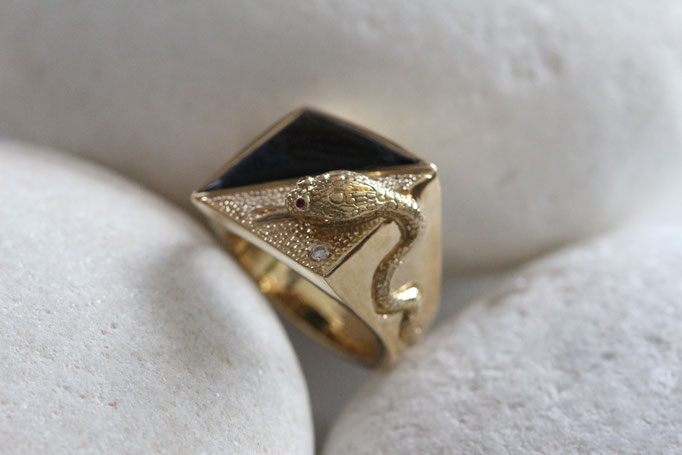 #ring #gold #rubis #snake #diamond#uniquepiece