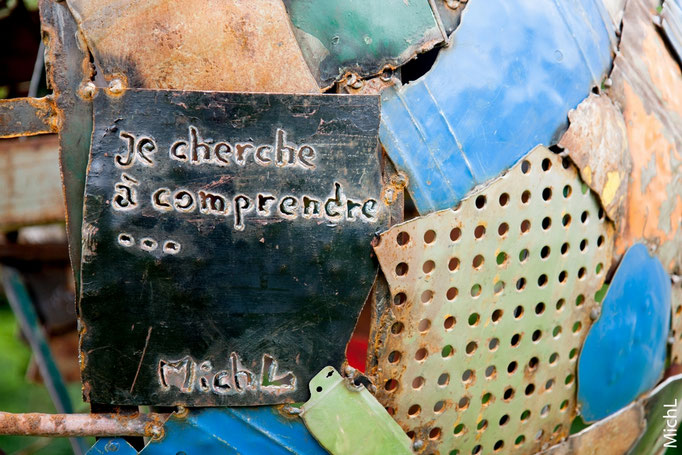 Détail d'une sculpture en acier