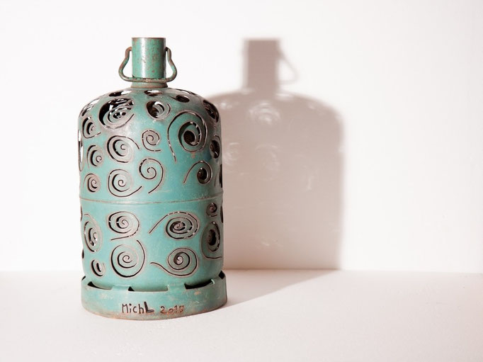 Bouteille de gaz sculptée