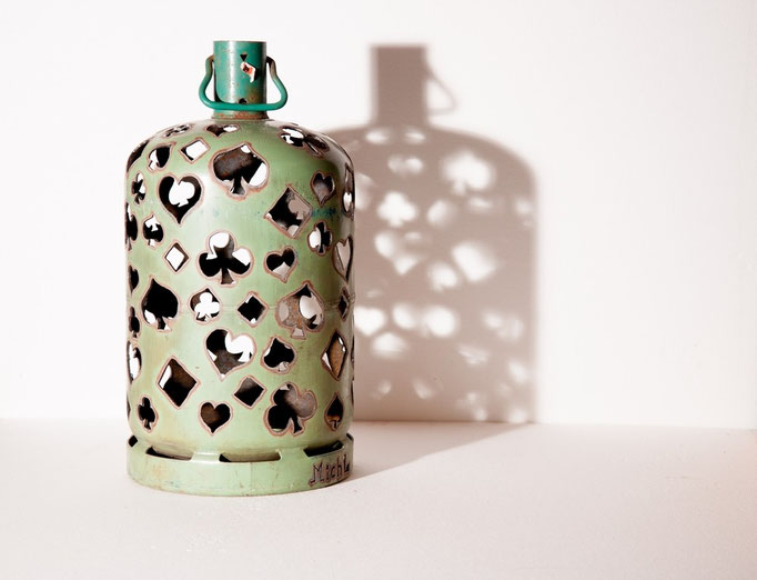Bouteille de gaz sculptée