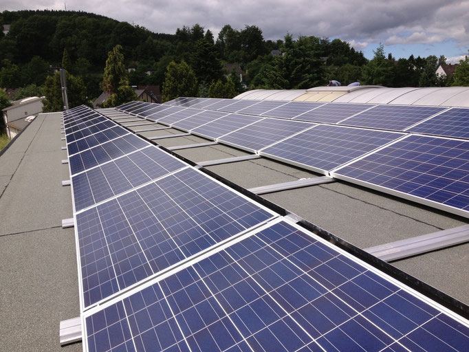 Solaranlage  Befestigung ohne Dachdurchdringung