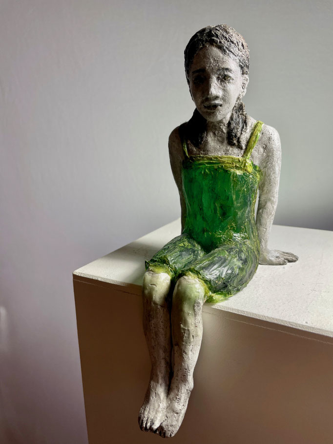 Menina, 25 x 11 x 15cm