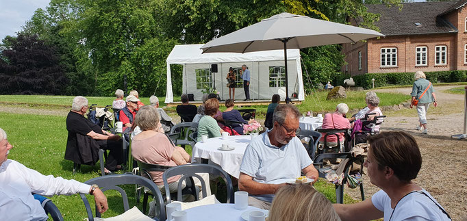 Finissage Ausstellung Elke Schweigart u. Volker Tiemann / Kulturpark Seekamp / 06.07.25 / Fotograf: Wolfgang Brammen