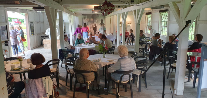 Finissage Ausstellung Elke Schweigart u. Volker Tiemann / Kulturpark Seekamp / 06.07.25 / Fotograf: Wolfgang Brammen
