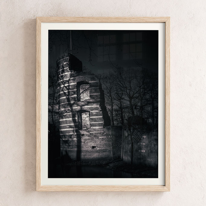 Decay castle photo 