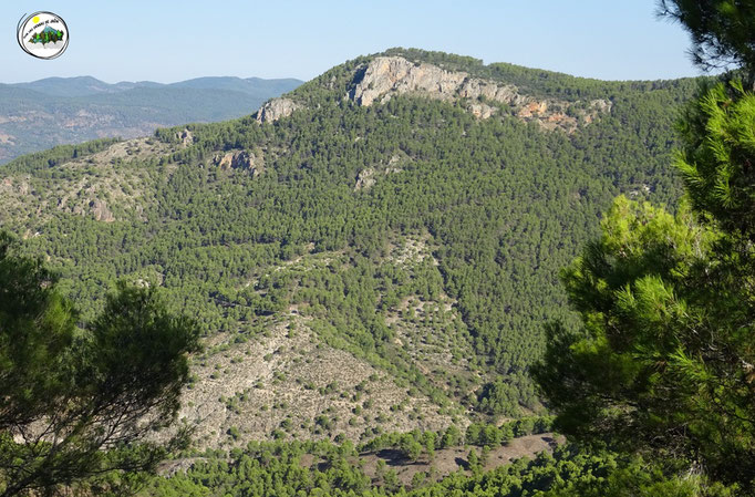 Cerro de los Villares desde la senda de el Nacimiento