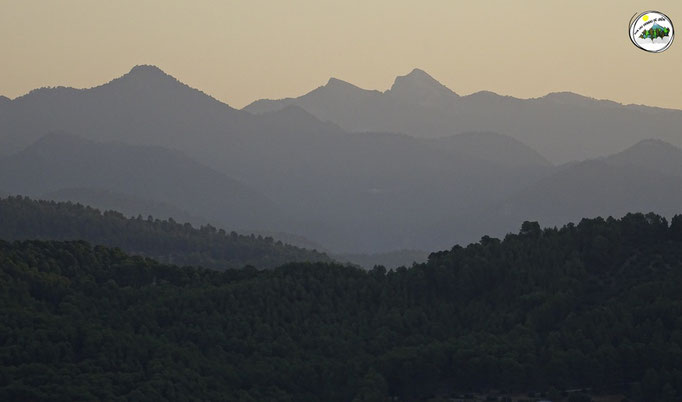 Sierra de Alcaraz de fondo, con las Almenaras