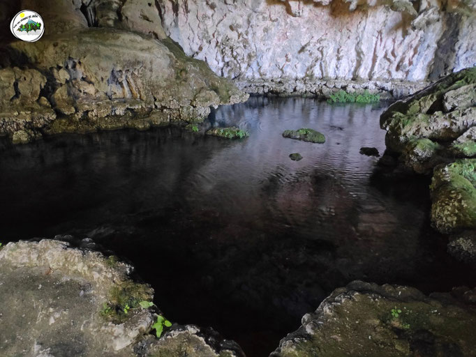 Lagunillo dentro de la cueva
