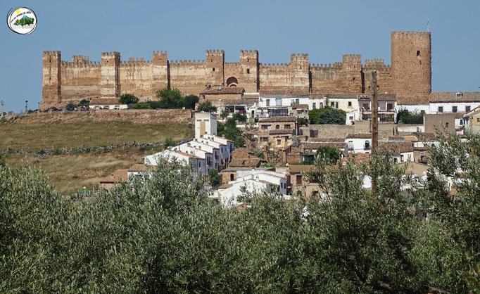 Castillo de Burgalimar y Baños de la Encina