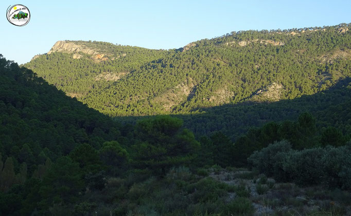 Cerro de los Villares y valle del río Orcera