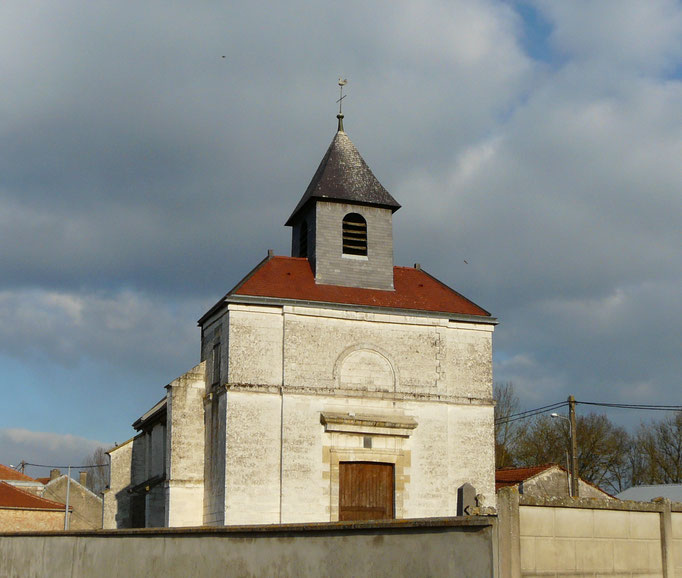 Façade de l'église de Saint-Pierre-aux-Oies