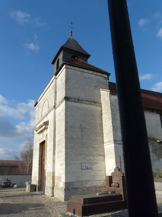 Façade de l'église de Saint-Pierre-aux-Oies