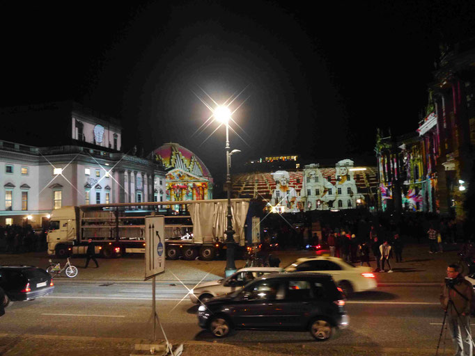 Bebelplatz mit Staatsoper, St.Hedwig Kathedrale, Hotel de Rome und Unibibliothek