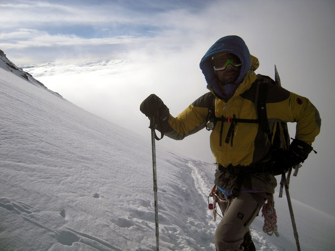 RUSSIE, Caucase, documentaire "Les Toits de l'Europe", ascension du mont Elbrouz (5 642m)