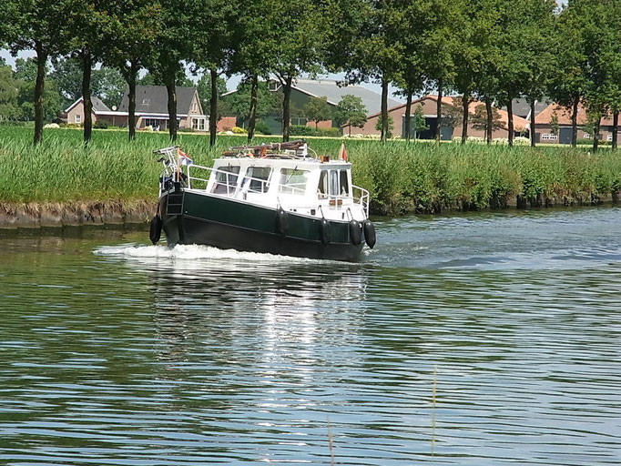 Bötchen auf dem Kanal