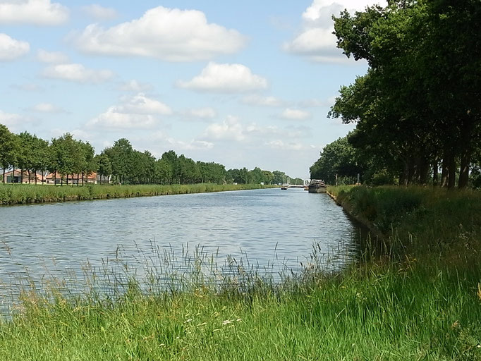 Pause am Kanal Nederweert - Helmond