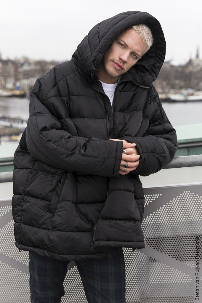 Paul Morris, Zanger, Singer, Fashion, Fotoshoot in Amsterdam, mannenmode, herenlabel, kleding, fotografie, shoot, photoshoot, model, malemodel, stefan van Ruijven fotografie, foto's maken voor kledingmerk