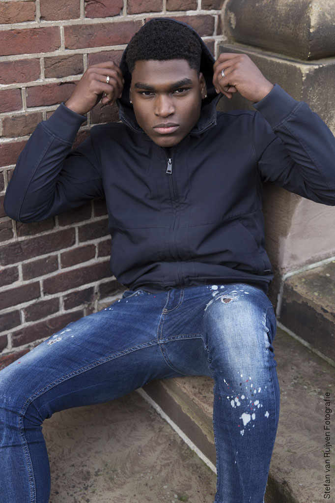 Casting, Casting foto's, Casting foto's laten maken, portfolio, portfolio fotograaf, Leiden fotograaf, Leiden Fotografie, Mannenportfolio, model, modelfotografie, modelphotography, malemodel, mannelijk model, castingbureau, Thea Meulenberg Casting
