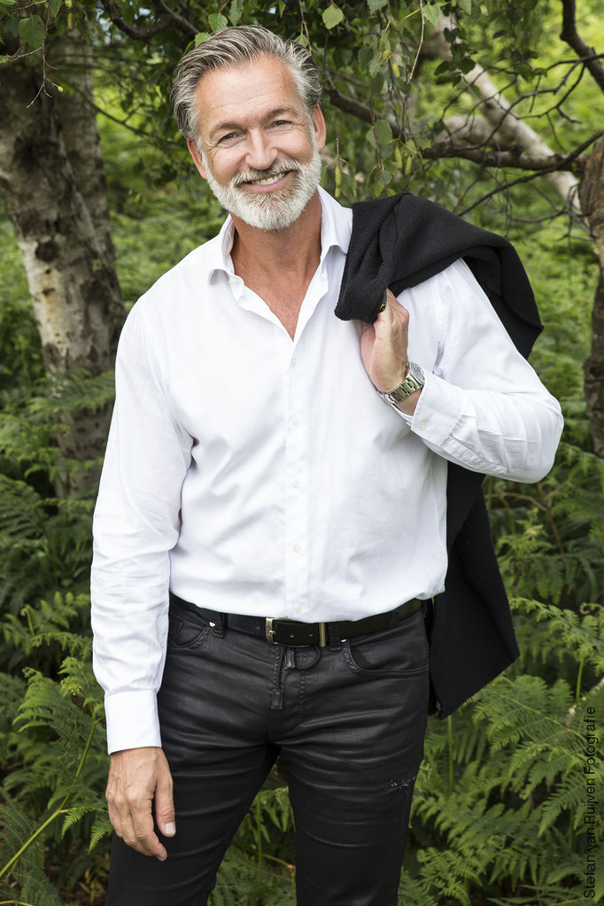 Casting, Castingportfolio, Castinbureau, Modellenbureau, Inschrijven Model, Fotografie, Photography, Model worden, Portfolio, Portfolio laten maken, Fotografie, Photography, Fotograaf, Photographer, Grey, Grey model, The Specials, Rotterdam, Silverfox