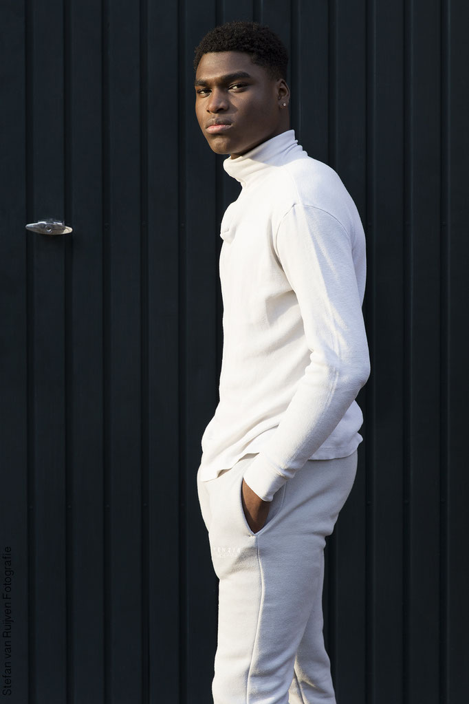 Casting, Casting foto's, Casting foto's laten maken, portfolio, portfolio fotograaf, Leiden fotograaf, Leiden Fotografie, Mannenportfolio, model, modelfotografie, modelphotography, malemodel, mannelijk model, castingbureau, Thea Meulenberg Casting