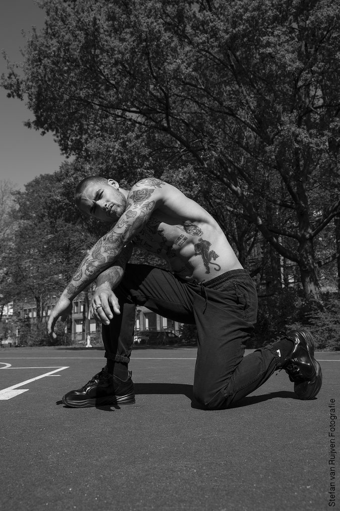 De Boekers, Amsterdam, Modellenbureau, Boris, Portfolio, Black and White Photography, Classic, Shoot, Photoshoot, Fotoshoot, Men's Fashion, Herenmode, Fotografie, Photography, Fotograaf, Photographer, Stefan van Ruijven Fotografie, online, portfolio, mode