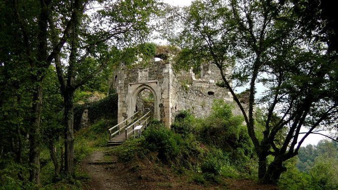 Burgruine Hohenberneck Eingang