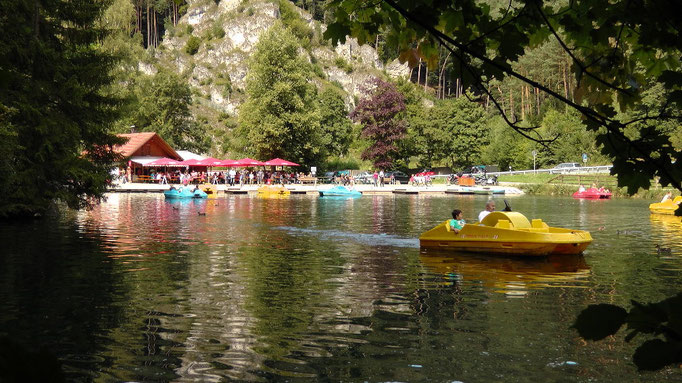 Schöngrundsee mit Bootsverleih