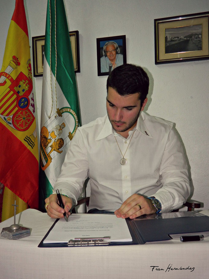 Firma de la Declaración de Adhesión al Código Ético del PSOE.