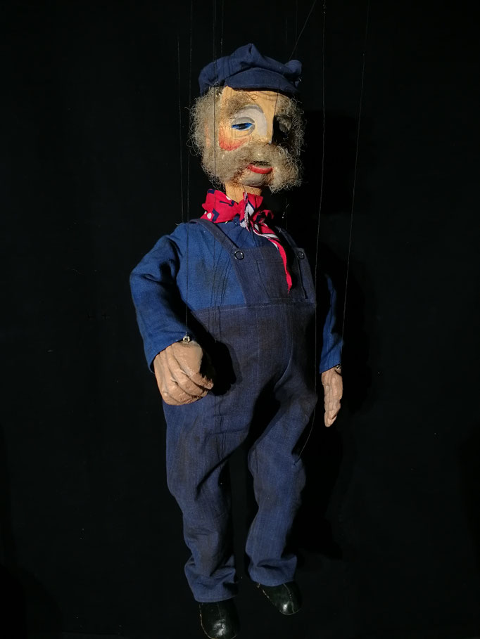 Neue Figur "Dr Waichesteller" von Dieter Aegerter, Kostüm von Christa Nater Benz
