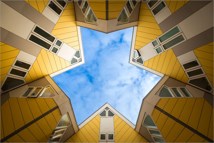 Die "Cube Houses" Wohngebäude in Rotterdam, Niederlande  © Oliver Jerneizig