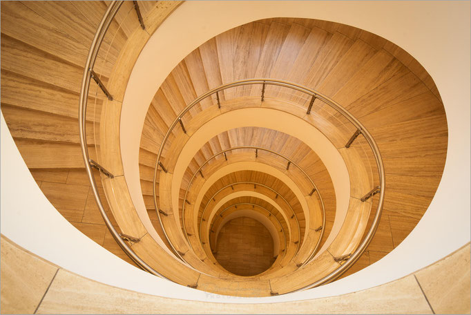 Disch Haus, Köln, Treppenhaus, Deutschland, Germany  © Oliver Jerneizig