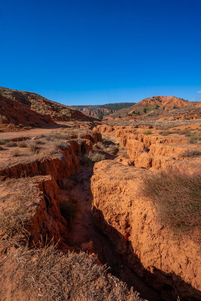 ROAD TRIP 4X4 MURCIE, ESPAGNE. rando dans le canyon rouge de Teruel. Itinéraire, budget infos & aventures.