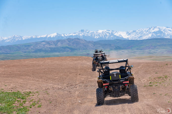RAID BUGGY AU MAROC, une aventure de dingue au cœur de l'atlas. JOUR 1, d'Agafay aux contreforts de l'Atlas. missaventure, blog road trip, overland 4x4 et nature.