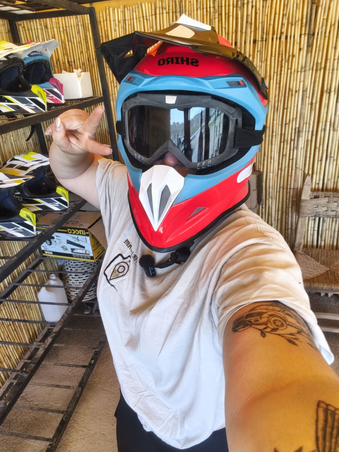 RAID BUGGY AU MAROC, une aventure de dingue au cœur de l'atlas. JOUR 1, d'Agafay aux contreforts de l'Atlas. missaventure, blog road trip, overland 4x4 et nature.