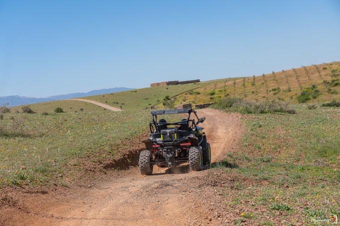RAID BUGGY AU MAROC, une aventure de dingue au cœur de l'atlas. JOUR 1, d'Agafay aux contreforts de l'Atlas. missaventure, blog road trip, overland 4x4 et nature.