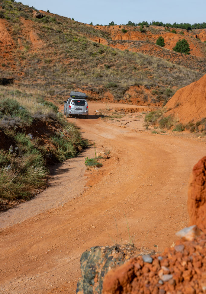 ROAD TRIP 4X4 MURCIE, ESPAGNE. piste 4x4 dans le canyon rouge de Teruel. Itinéraire, budget infos & aventures.