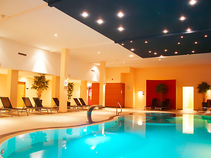 Hotel Winterberg Mit Schwimmbad Wellness Urlaub Sauerland Hotel 