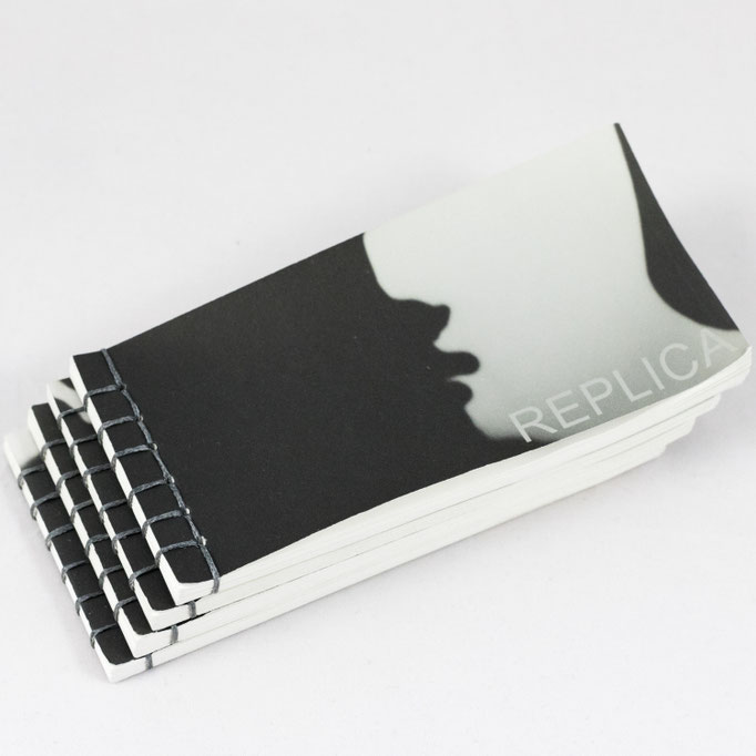 Kirsten Radermacher, Replica (2023): Flipbooks