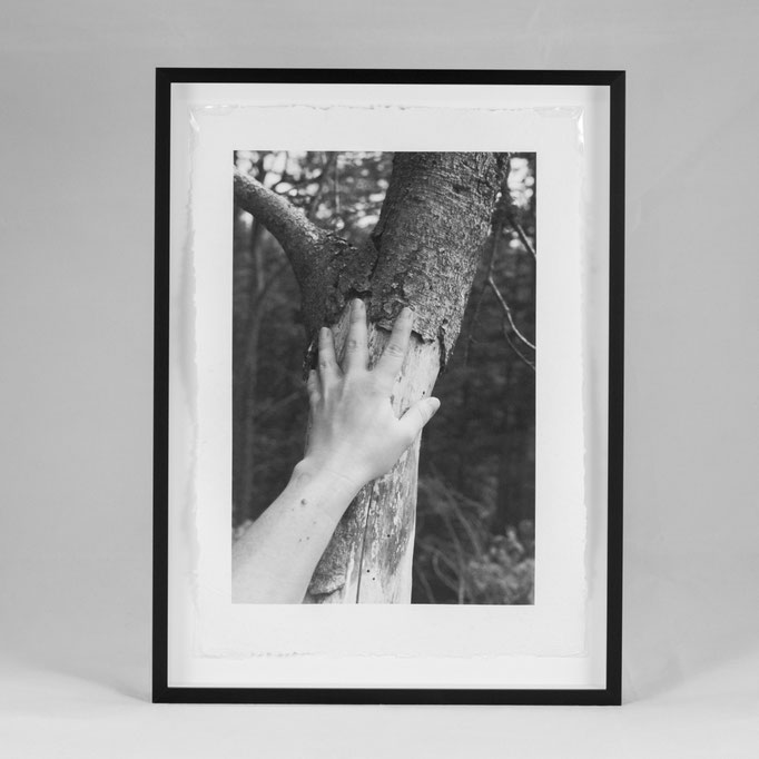 Kirsten Radermacher, Hand, 2021, 270x370 mm, framed