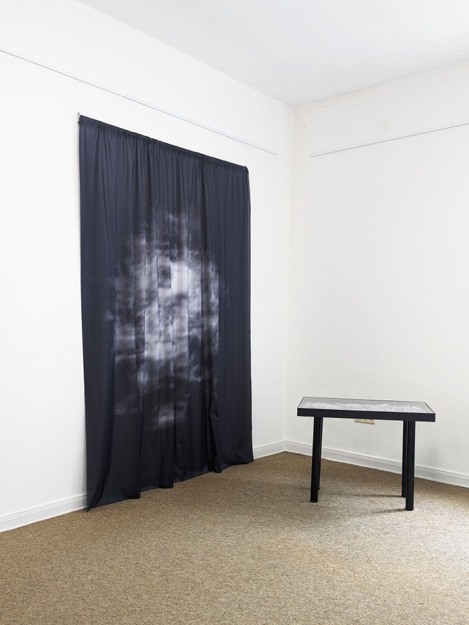 Kirsten Radermacher, INFRARED #5 2023 und Kunststoffplastik III 2023