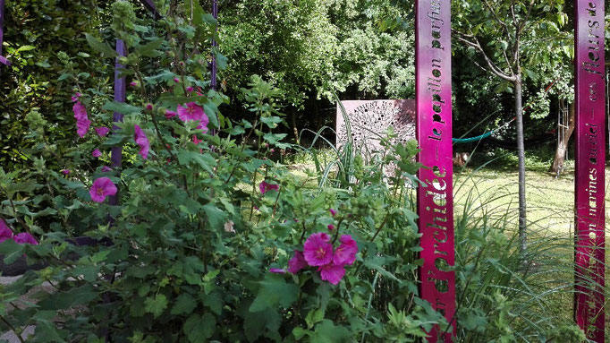 L'Atelier-Jardin de F'Chasta, lieu d'expérimentation entre art, design et nature.