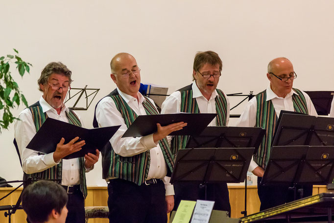 Mäc.Krieglach Gib des Bandl aus die Haar