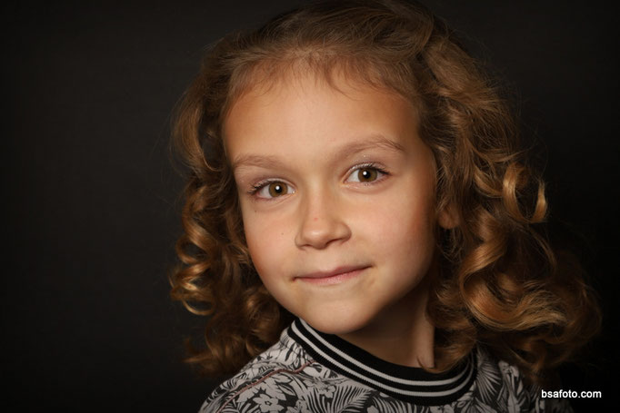 Kinderfeest fotoshoot met vriendinnen in Oosterhout – glamour party met professionele fotografie