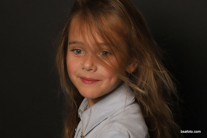 Kinderfeest fotoshoot met vriendinnen in Oosterhout – glamour party met professionele fotografie