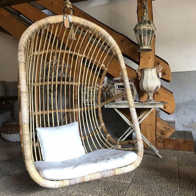Outdoormöbel, Rattan, Sessel in unserer Scheune